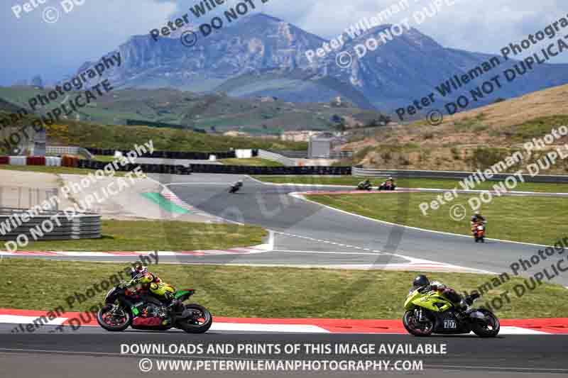 cadwell no limits trackday;cadwell park;cadwell park photographs;cadwell trackday photographs;enduro digital images;event digital images;eventdigitalimages;navarra;no limits trackdays;peter wileman photography;racing digital images;trackday digital images;trackday photos